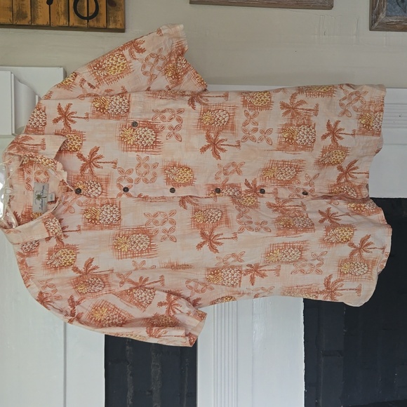 Island Shores Other - Island Shores tropical short sleeve shirt